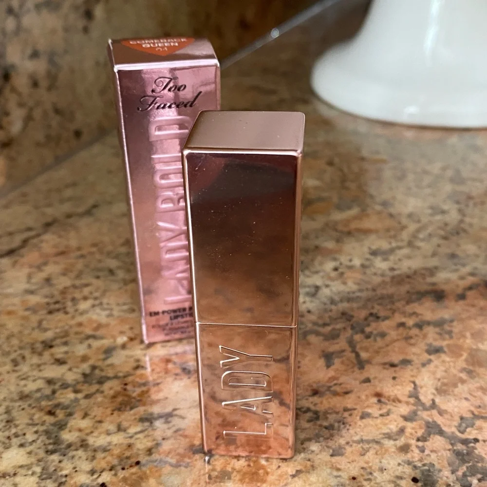 NWT Too Faced Lady Bold Cream Lipstick EM-POWER PIGMENT CREAM LIPSTICK - Picture 4 of 7